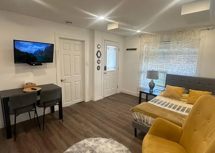 Deluxe Studio